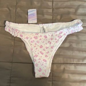Bikini bottoms new with tags (forever 21)